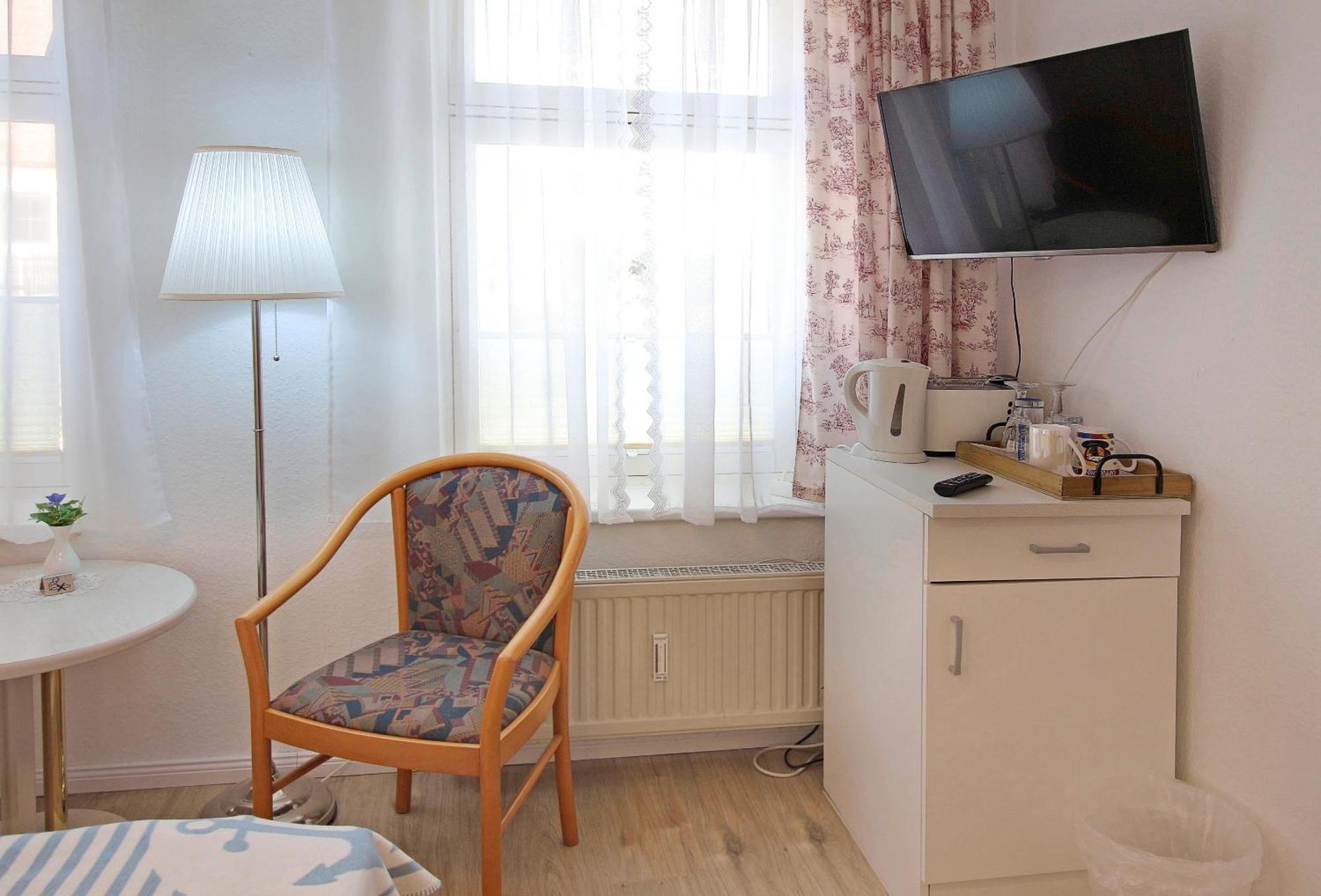 Apartment Ferienzimmer In Der Ostseelilie Sassnitz